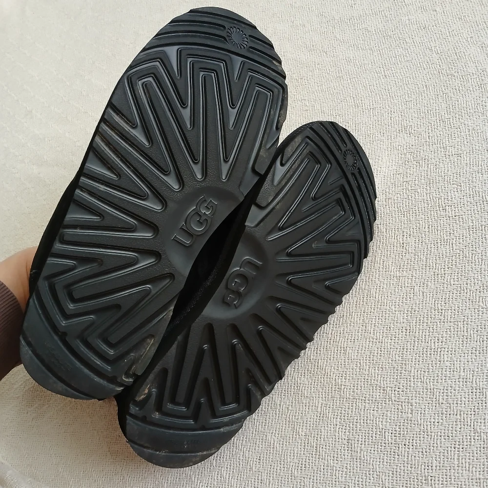 UGG ♡ neumel 2 boot black kids suede winter cozy minimal winter school